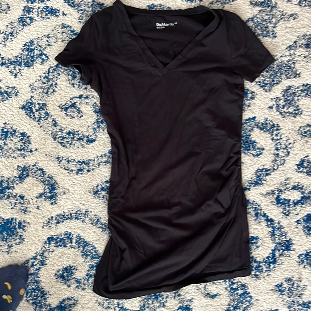 Gap maternity, your body black shirt